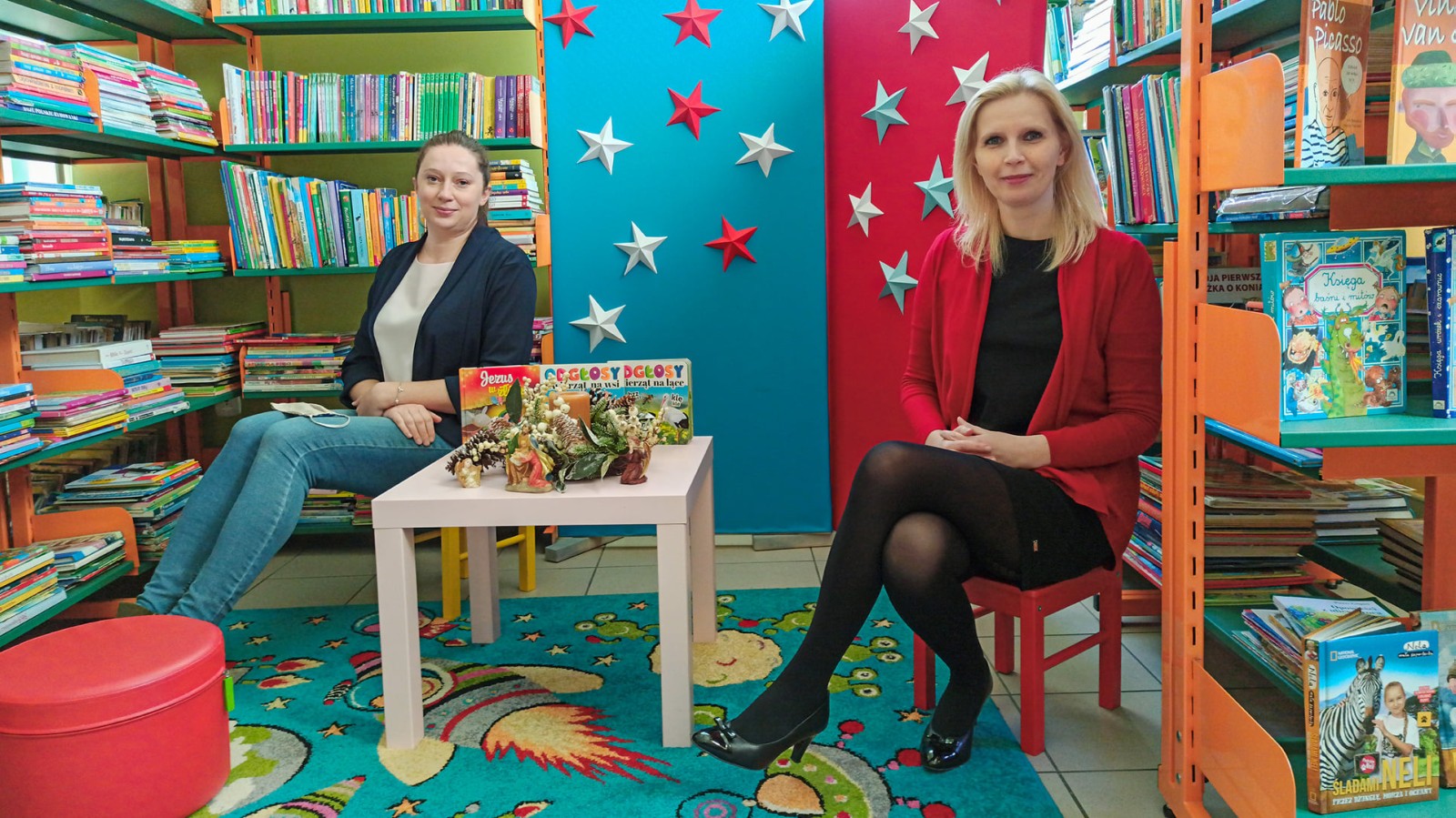 ... za zamkniętymi drzwiami biblioteki?