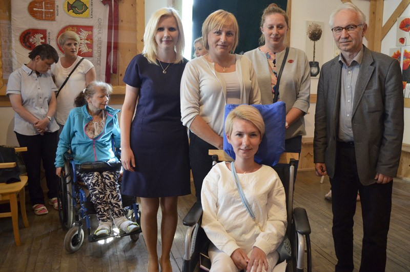 „Sięgając gwiazd” – wystawa obrazów Bogumiły Wojewody