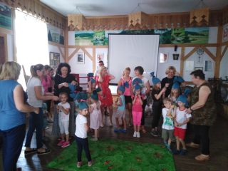 „Mysz miejska i mysz wiejska” – „Czytanie łączy pokolenia” - zdjęcie 11
