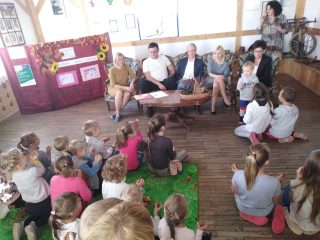 „Czytanie łączy pokolenia” – spotkanie szóste - zdjęcie 4