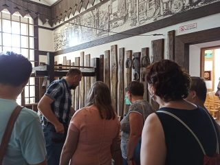 „Skarby przeszłości” -  spotkanie dla dwóch kolejnych grup z Środowiskowego Domu Samopomocy w Sułkowicach - zdjęcie 9