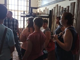„Skarby przeszłości” -  spotkanie dla dwóch kolejnych grup z Środowiskowego Domu Samopomocy w Sułkowicach - zdjęcie 11