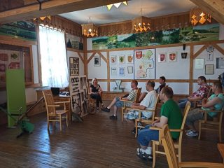 „Skarby przeszłości” -  spotkanie dla dwóch kolejnych grup z Środowiskowego Domu Samopomocy w Sułkowicach - zdjęcie 16
