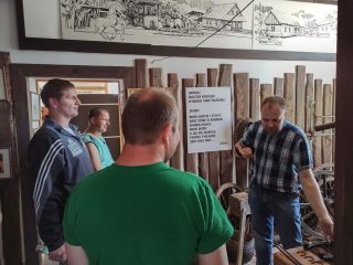 „Skarby przeszłości” -  spotkanie dla dwóch kolejnych grup z Środowiskowego Domu Samopomocy w Sułkowicach - zdjęcie 24