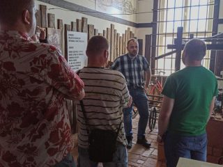 „Skarby przeszłości” -  spotkanie dla dwóch kolejnych grup z Środowiskowego Domu Samopomocy w Sułkowicach - zdjęcie 26