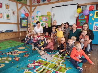 „Radosne Serce” w Bibliotece i Izbie Tradycji - zdjęcie 13