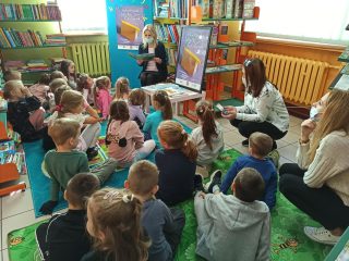 Poznajemy pracę bibliotekarza - zdjęcie 11