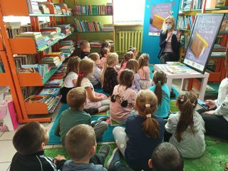 Poznajemy pracę bibliotekarza - zdjęcie 16