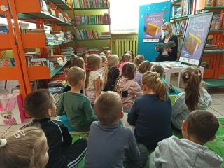 Poznajemy pracę bibliotekarza - zdjęcie 13