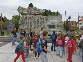 Deszcz "zaczekał", aby uczestnicy sułkowickiej Akcji Lato mogli przejść trasę "Sułkowickiego Śtupania" - zdjęcie 1