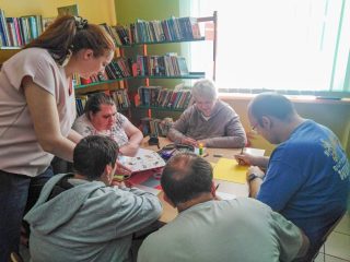 Spotkanie z podopiecznymi z WTZ w Harbutowicach - zdjęcie 3