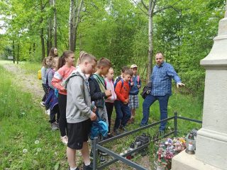 "Moje miasto Sułkowice" - spacer tematyczny dla klasy III B ze Szkoły Podstawowej nr 2 w Sułkowicach - zdjęcie 28