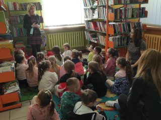 Przedszkolaki z dwójki w Bibliotece - zdjęcie 14