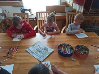 Uczniowie z klasy I i II Szkoły Podstawowej nr 2 w Sułkowicach w Bibliotece - zdjęcie 28