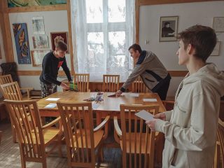 Pierwsze spotkanie szkoleniowe do konkursu - Palcem po mapie... - zdjęcie 2