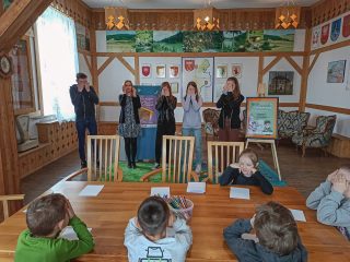 Pierwsze spotkanie szkoleniowe do konkursu - Palcem po mapie... - zdjęcie 4
