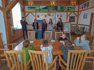 Pierwsze spotkanie szkoleniowe do konkursu - Palcem po mapie... - zdjęcie 5