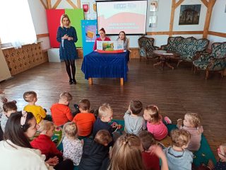 Najmłodsi w Bibliotece - zdjęcie 5