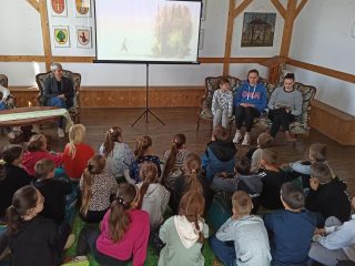 Spotkanie czytelnicze dla uczniów klasy III a i b Szkoły Podstawowej nr 1 w Sułkowicach - zdjęcie 3
