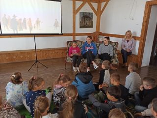 Spotkanie czytelnicze dla uczniów klasy III a i b Szkoły Podstawowej nr 1 w Sułkowicach - zdjęcie 5