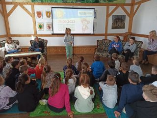 Spotkanie czytelnicze dla uczniów klasy III a i b Szkoły Podstawowej nr 1 w Sułkowicach - zdjęcie 13