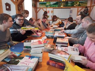 Inauguracja spotkań ŚDS w bibliotece - zdjęcie 3