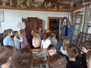 Spotkanie z historią dla klasy 1 A i 1 B - zdjęcie 13