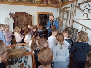 Spotkanie z historią dla klasy 1 A i 1 B - zdjęcie 17