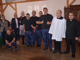 Spotkanie teatralno-muzyczne w Izbie Tradycji - zdjęcie 2