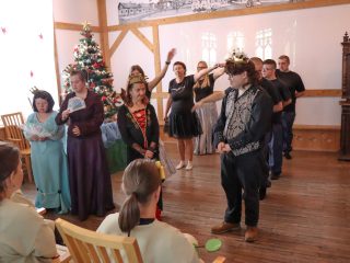 Spotkanie teatralno-muzyczne w Izbie Tradycji - zdjęcie 5