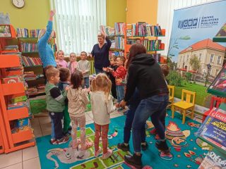 Biblioteka moje ulubione miejsce - zdjęcie 8