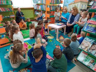 Biblioteka moje ulubione miejsce - zdjęcie 11