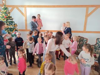 Świąteczne spotkanie dla przedszkolaków - zdjęcie 15