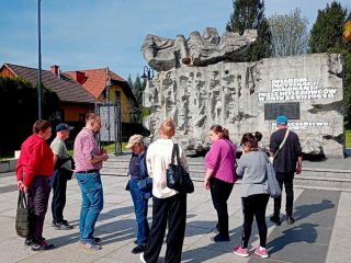 Wiosenny spacer z podopiecznymi WTZ - zdjęcie 1