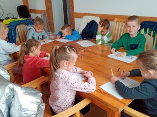 Narysujmy bajkę - tworzymy książeczkę z obrazkami - zdjęcie 10