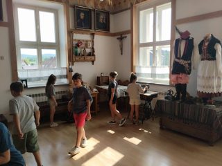 Spotkanie biblioteczne dzieci ze Szkoły Podstawowej nr 1 - zdjęcie 12