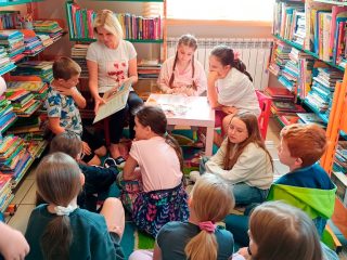 Lekcja biblioteczna dla uczniów klasy 2 ze Szkoły Podstawowej nr 2 - zdjęcie 10