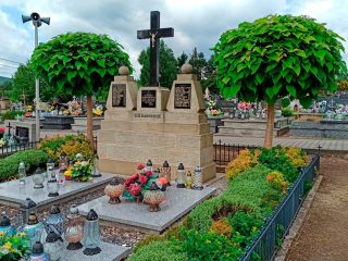 Historyczny spacer dla uczniów klas 4-6 Szkoły Podstawowej w Harbutowicach - zdjęcie 16