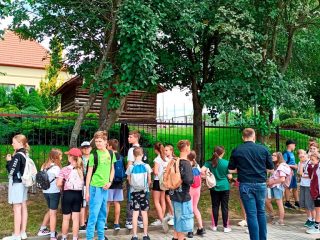 Historyczny spacer dla uczniów klas 4-6 Szkoły Podstawowej w Harbutowicach - zdjęcie 19