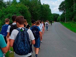 Historyczny spacer dla uczniów klas 4-6 Szkoły Podstawowej w Harbutowicach - zdjęcie 20