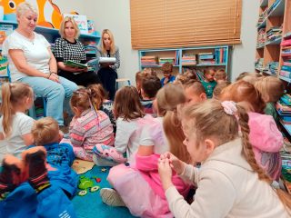 Klub Małego Czytelnika zainaugurowany z Przedszkolem Samorządowym nr 2 w Sułkowicach - zdjęcie 6