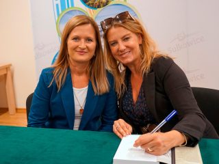 Spotkanie autorskie z Magdaleną Wolińską-Riedi - zdjęcie 32