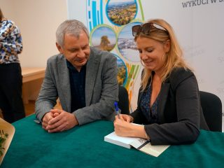 Spotkanie autorskie z Magdaleną Wolińską-Riedi - zdjęcie 33
