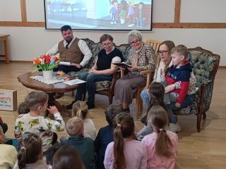 Klub Małego Czytelnika - zawód dentysta - zdjęcie 11