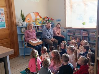 Zajęcia w ramach Klubu Małego Czytelnika - zdjęcie 19