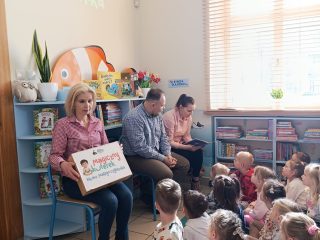 Zajęcia w ramach Klubu Małego Czytelnika - zdjęcie 21
