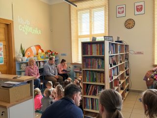 Zajęcia w ramach Klubu Małego Czytelnika - zdjęcie 6