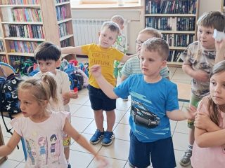 Klub Małego Czytelnika z dziećmi z Przedszkola nr 1 w Sułkowicach - zdjęcie 8
