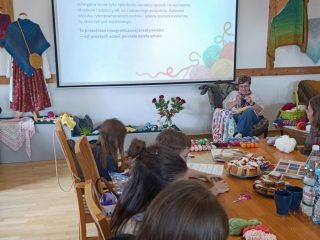 Światowy Dzień Dziergania w Miejscach Publicznych 2026 - zdjęcie 5